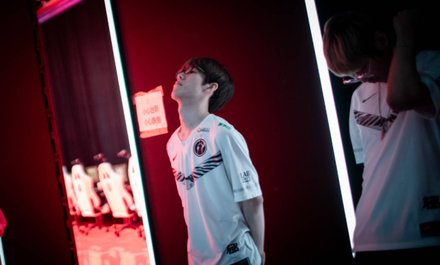 了两国人民 了两国人民