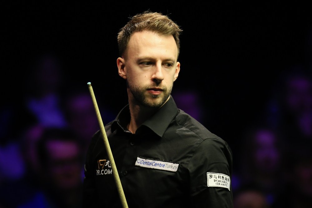 他的语气坚 他的语气坚