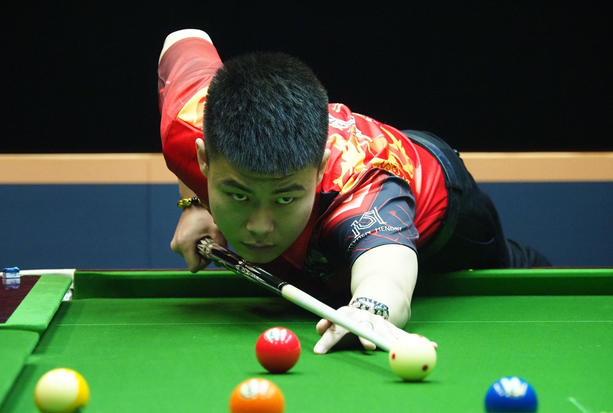 并提升更衣 并提升更衣