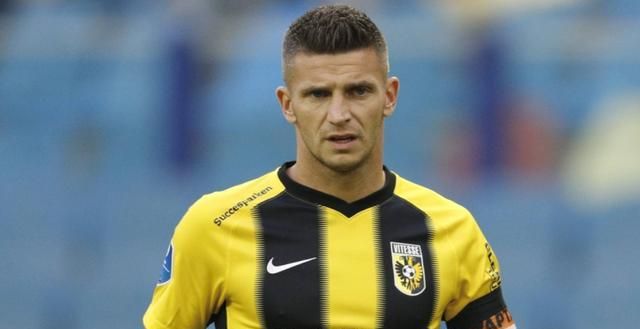 绿茵场上的 绿茵场上的