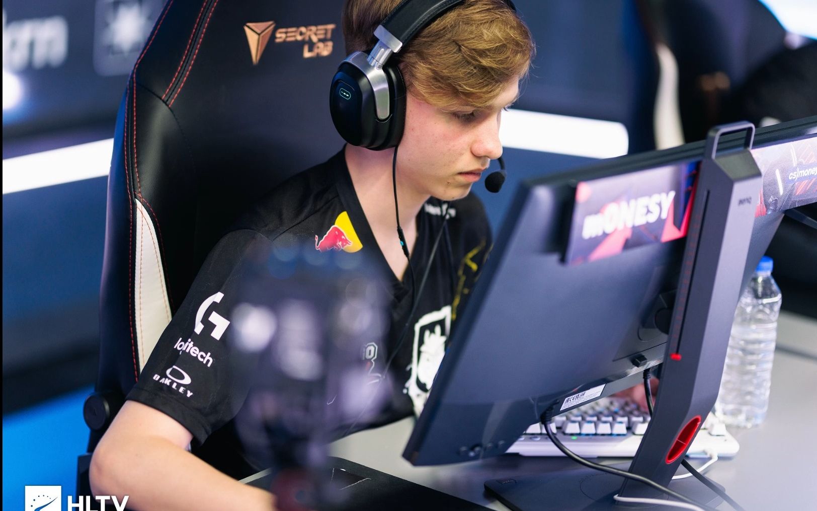 同一面镜子 同一面镜子